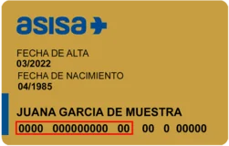 Tarjeta de identificación de Asisa con el número de colectivo, de póliza y de orden